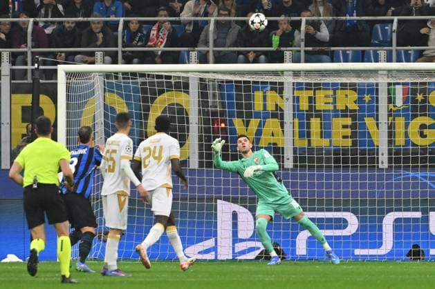 1st October 2024; Stadio San Siro, Milan, Italy, UEFA Champions League Football, Inter Milan versus Red Star Belgrade; Lautaro Martinez of FC Inter shoots and scores the goal for 1-0 in the 11th minute  ActionPlus12698784 AllShotLive