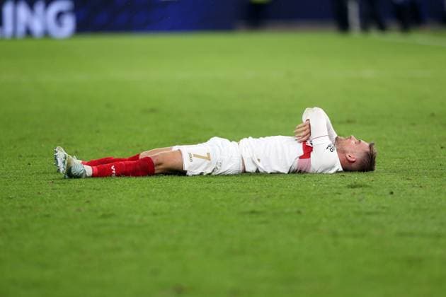 Disappointment Maximilian Mittelstädt VfB Sport Football Champions League Season 24 25 VfB Stuttgart AC Sparta Prague, Football Bundesliga, 01 10 2024