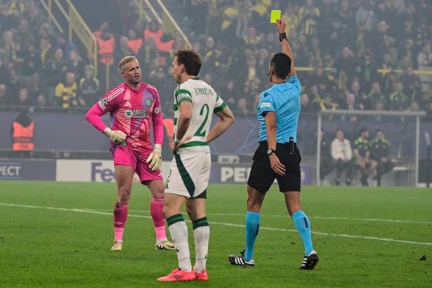 Yellow card Kasper Schmeichel 1 Celtic Glasgow , Borussia Dortmund vs Celtic Glasgow, Soccer, Champions League, Matchday 2, 01 10 2024 Dortmund Nordrhein Westfalen Germany Copyright: xkolbert-press MarcxNiemeyerx