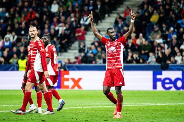 FC Red Bull Salzburg VS. Stade Brestois 29 - Champions League PHOTOPQR OUEST FRANCE Guillaume Saligot ; Kleßheim ; 01 10 2024 ; Football - Ligue des Champions ( LDC ) - J2 - RB Salzburg VS. Stade Brestois 29 ( SB29 Brest ) au stade Red Bull Arena de Kleßheim ( Autriche ). Ici Abdallah Sima ( Stade Brestois ) celebre sur son deuxieme but . Photo : Guillaume Saligot Ouest-France Kleßheim France  Copyright: xPHOTOPQR OUESTxFRANCE MAXPPPxGuillaumexSaligotx 20241001OFR5230 20241001OFR5230