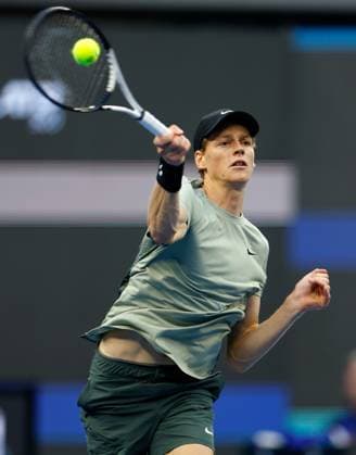 (241002) -- BEIJING, Oct. 2, 2024 -- Jannik Sinner of Italy returns the ball during the Men s Singles Final between Jannik Sinner of Italy and Carlos Alcaraz of Spain at the 2024 China Open tennis tournament in Beijing, capital of China, Oct. 2, 2024. ) (SP)CHINA-BEIJING-TENNIS-CHINA OPEN-MEN S SINGLES-FINAL (CN) WangxLili 