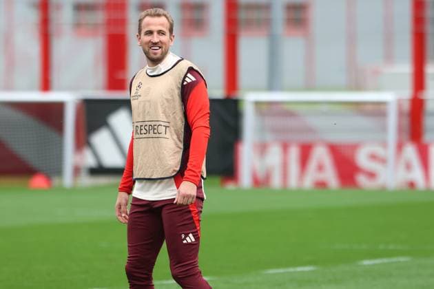 9 Harry Kane, is in a good mood, Portraet, Portrait, Football Final training FC Bayern Munich before UEFA Champions League match against Aston Villa 01 09 2024 Training ground, Säbenerstr PHOTO Mladen Lackovic LakoPress