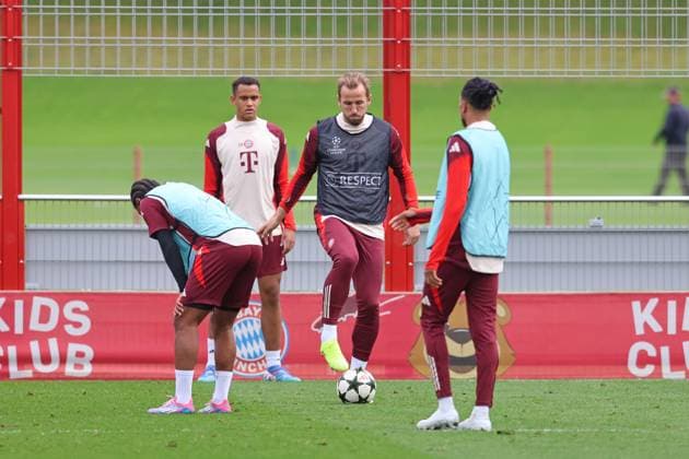 7 Serge Gnabry, 28 Tarek Buchmann, 9 Harry Kane, on the ball, 17 Michael Olise, group, Football Final training FC Bayern Munich before UEFA Champions League match against Aston Villa 01 09 2024 Training ground, Säbenerstr PHOTO Mladen Lackovic LakoPress