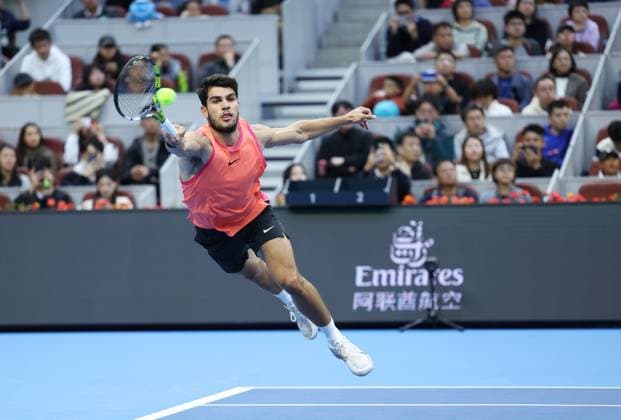 (241002) -- BEIJING, Oct. 2, 2024 -- Carlos Alcaraz of Spain hits a return during the Men s Singles Final between Jannik Sinner of Italy and Carlos Alcaraz of Spain at the 2024 China Open tennis tournament in Beijing, capital of China, Oct. 2, 2024. ) (SP)CHINA-BEIJING-TENNIS-CHINA OPEN-MEN S SINGLES-FINAL (CN) BaixXuefei 