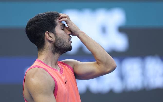(241002) -- BEIJING, Oct. 2, 2024 -- Carlos Alcaraz of Spain reacts during the Men s Singles Final between Jannik Sinner of Italy and Carlos Alcaraz of Spain at the 2024 China Open tennis tournament in Beijing, capital of China, Oct. 2, 2024. ) (SP)CHINA-BEIJING-TENNIS-CHINA OPEN-MEN S SINGLES-FINAL (CN) BaixXuefei 