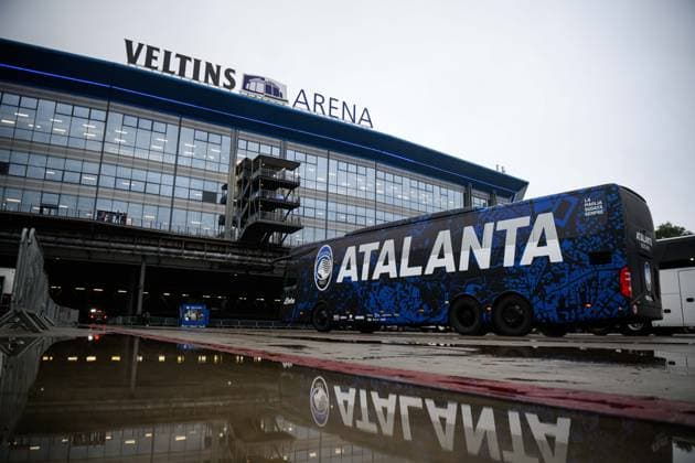 GELSENKIRCHEN, GERMANY - 2 OCTOBER, 2024: Team Bus of Atalanta. The UEFA Champions League match between FC Shakhtar Donetsk vs Atalanta BC Bergamo at Veltins Arena  Copyright: xVItaliixKliuievx