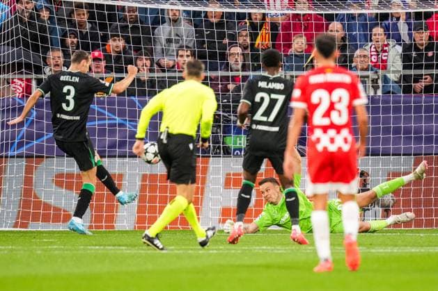 UEFA Champions League: Girona FC v Feyenoord Girona - Thomas Beelen of Feyenoord, Feyenoord keeper Timon Wellenreuther during the second round of new format of the UEFA Champions League 2024 2025. The match is set between Girona FC and Feyenoord at Estadi Montilivi on 2 October 2024 in Girona, Spain. Copyright: xYannickxVerhoevenx