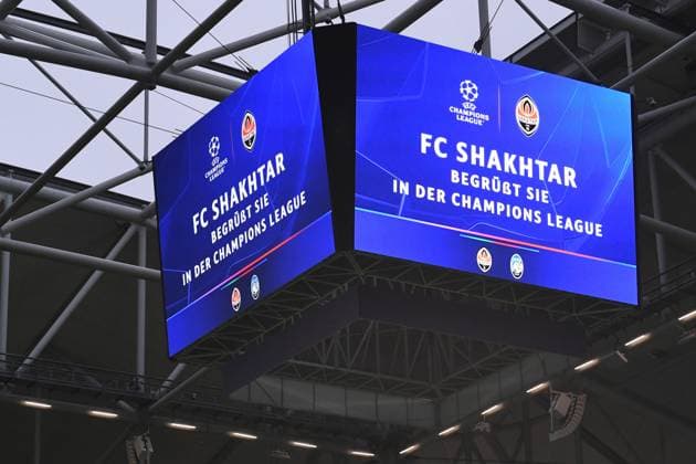 Soccer Champions League Matchday 2 Shakhtar Donetsk Atalanta Bergamo on 02 10 2024 at the Arena AufSchalke in Gelsenkirchen The fans are welcomed to the Champions League on the video cube in the Arena AufSchalke xRx
