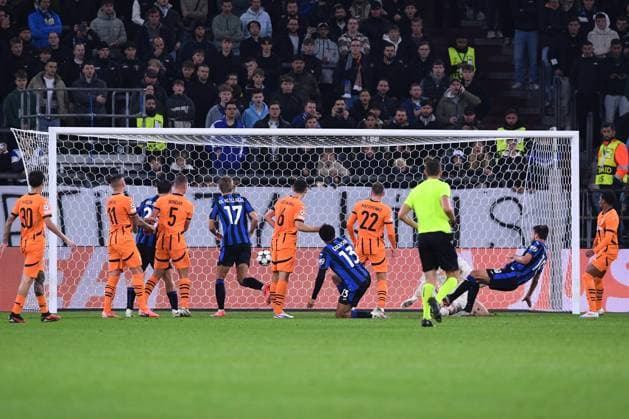 Soccer Champions League Matchday 2 Shakhtar Donetsk Atalanta Bergamo on 02 10 2024 at Arena AufSchalke in Gelsenkirchen Goal for 0 1 by Berat Djimsiti Bergamo xRx
