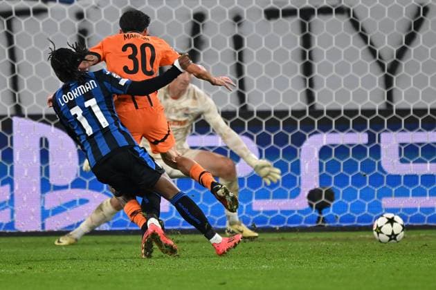 Gelsenkirchen, Arena Auf Schalke, 02 10 24, GER, Men, UEFA Champions League, Season 2024 2025, FC Shakhtar Donetsk Atalanta Bergamo Bild Ademola LOOKMAN Bergamo macht das Tor zum 0 2 Only for editorial use DFL regulations prohibit any use of photographs as image sequences and or quasi video Nordrhein Westfalen Germany