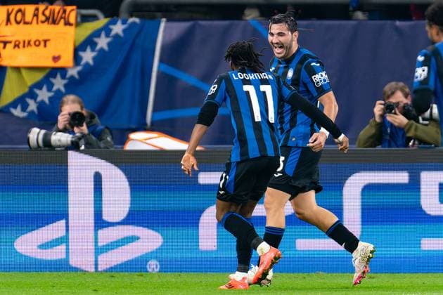 2024-10-02 FC Shakhtar Donetsk v Atalanta BC - UEFA Champions League 2024 25 League Phase MD2 GELSENKIRCHEN, GERMANY - OCTOBER 2: Ademola Lookman of Atalanta BC celebrates after scoring the team s second goal with Sead Kolasinac of Atalanta BC during the UEFA Champions League 2024 25 League Phase MD2 match between FC Shakhtar Donetsk and Atalanta BC at Arena AufSchalke on October 2, 2024 in Gelsenkirchen, Germany. (Photo by Joris Verwijst BSR Agency) Gelsenkirchen Germany Content not available for redistribution in The Netherlands directly or indirectly through any third parties. Copyright: xBSRxAgencyx