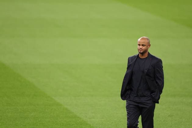 Vincent Kompany Manager of Bayern Munich Aston Villa v Bayern Munich, UEFA Champions League, Group Stage, Football, Villa Park, Birmingham, UK - 02 Oct 2024 EDITORIAL USE ONLY No use with unauthorised audio, video, data, fixture lists, club league logos or live services. Online in-match use limited to 120 images, no video emulation. No use in betting, games or single club league player publications. Copyright: xRyanxBrowne Shutterstockx 14750757r