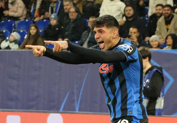 02 10 2024, xgrfx, Football UEFA Champions League, Shakhtar Donetsk Atalanta Bergamo emspor, v l Tor, Raoul Bellanova Atalanta Bergamo DFL DFB REGULATIONS PROHIBIT ANY USE OF PHOTOGRAPHS as IMAGE SEQUENCES and or QUASI VIDEO Gelsenkirchen