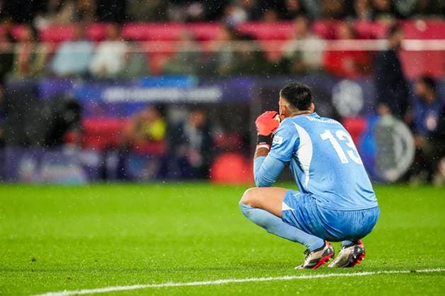 UEFA Champions League: Girona FC v Feyenoord Girona - Girona FC goalkeeper Paulo Gazzaniga during the second round of new format of the UEFA Champions League 2024 2025. The match is set between Girona FC and Feyenoord at Estadi Montilivi on 2 October 2024 in Girona, Spain. Copyright: xYannickxVerhoevenx