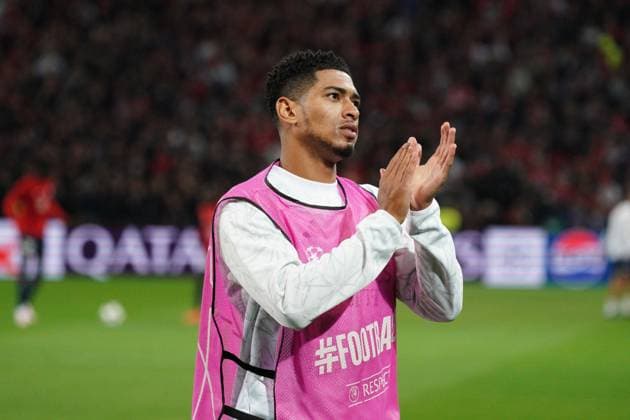 Jude Bellingham of Real Madrid salutes the travelling fans before the match Lille v Real Madrid, UEFA Champions League, Group Stage, Football, Pierre Mauroy Stadium, Lille, France, 02 Oct 2024 EDITORIAL USE ONLY No use with unauthorised audio, video, data, fixture lists, club league logos or live services. Online in-match use limited to 120 images, no video emulation. No use in betting, games or single club league player publications. Copyright: xDavexWinter Shutterstockx 14750773m