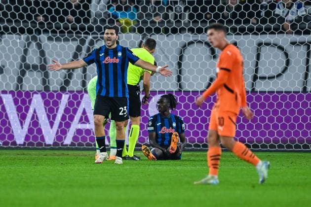 02 10 2024, Football, Champions League, Matchday 2, Season 2024 2025, Shakhtar Donetsk Atalanta Bergamo, Sead Kolasinac Atalanta Bergamo xRHR PHOTO TKx Copyright: RHR-FOTOx RHR-FOTO TK