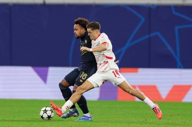 Weston McKennie Juventus FC and Christoph Baumgartner RB Leipzig battle for the ball, UEFA Champions League 2024 25 League Phase MD2, RB Leipzig v Juventus, Red Bull Arena Leipzig , October 2, 2024 in Leipzig, Germany Photo by Marco Steinbrenner DeFodi Images Weston McKennie Juventus FC and Christoph Baumgartner RB Leipzig battle for the ball, UEFA Champions League 2024 25 League Phase MD2, RB Leipzig v Juventus, Red Bull Arena Leipzig , October 2, 2024 in Leipzig, Germany Photo by Marco Steinbrenner DeFodi Images Defodi 700 leipzig juve 20241002 008 Defodi-700
