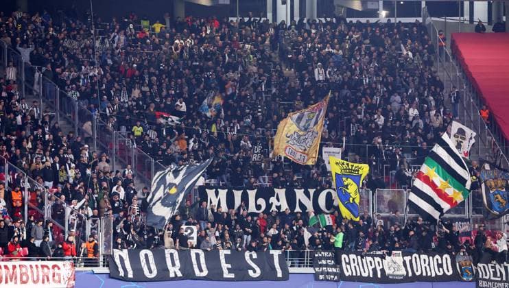 RB Leipzig Juventus Turin Champions League Leipzig, 02 10 2024, Red Bull Arena, Football, UEFA Champions League, Matchday 2 , RB Leipzig vs Juventus Turin , In the picture fans of Juventus Turin , For editorial use only Only editorial use , UEFA regulations prohibit any use of photographs as image sequences and or quasi video ,