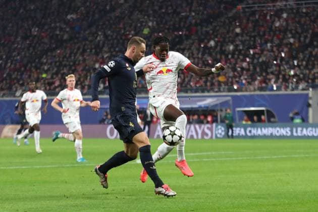 Champions League, Round of 16 RB Leipzig vs Juventus Turin, 02 10 24 Castello Lukeba 23, RB Leipzig vs Teun Koopmeiners 8, Juventus Turin Football, UEFA Champions League, Season 2024 2025 RB Leipzig vs Juventus Turin on 02 10 24 at Red Bull Arena, Leipzig Copyright: xBEAUTIFULxSPORTS JanxKaeferx