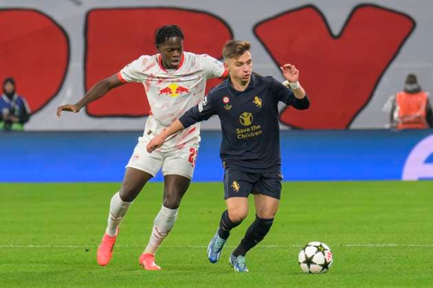 GER, Saxony, Leipzig, RB Leipzig vs Juventus Turin, Champions League, CHL, UCL, Matchday, Season 2024 2025, RB Arena, f l in picture Castello Lukeba RB Leipzig 23 , Francisco Conceicao Juventus Turin, 07 , duel, action, fight, fights for the ball, 02 10 2024, Copyright: HMBxMedia UwexKoch