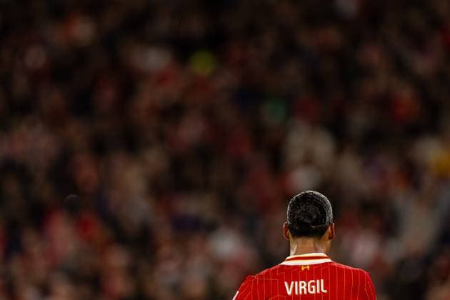 Football - UEFA Champions League - League Phase - Liverpool FC v Bologna FC 1909 LIVERPOOL, ENGLAND - Wednesday, October 2, 2024: Liverpool s captain Virgil van Dijk during the UEFA Champions League game between Liverpool FC and Bologna FC 1909 at Anfield. (Photo by David Rawcliffe Propaganda) LIVERPOOL Anfield MERSEYSIDE ENGLAND  Copyright: xDavidxRawcliffex P2024-10-02-Liverpool_Bologna-32