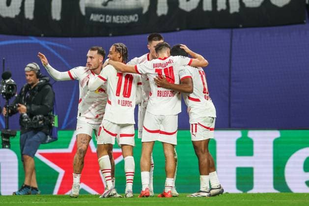 02 10 2024, Football, Season 2024 2025, Champions League, Matchday 2, RB Leipzig Juventus Turin, RB Leipzig team cheers after the goal to make it 1 - 0 Leipzig RB Arena Saxony Germany xRHR PHOTO TRx Copyright: TimxRehbein RHR-FOTOx RHR-FOTO TR