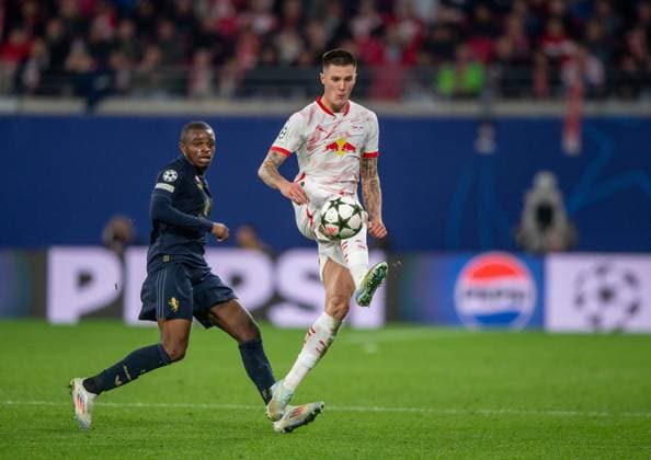 Football, Men, Season 2024 2025, Champions League League Phase, Matchday 2 , RB Leipzig Juventus Turin, v l Pierre Kalulu Juventus Turin , Benjamin Sesko RB Leipzig , 02 10 2024, Copyright: xSebastianxRäppold MatthiasxKochx
