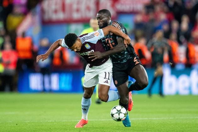 Aston Villa v Bayern Munich Champions League 02 10 2024. Aston Villa forward Ollie Watkins (11) battles for possession with Bayern Munich defender Dayot Upamecano (2) during the Champions League match between Aston Villa and Bayern Munich at Villa Park, Birmingham, England on 2 October 2024. Birmingham Villa Park West Midlands England Editorial use only , Copyright: xManjitxNarotrax PSI-20544-0018