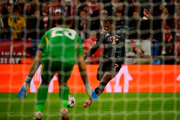 Aston Villa v Bayern Munich , Birmingham, UK - 02 Oct 2024 Serge Gnabry of Bayern Munich during the UEFA Champions League game between Aston Villa and Bayern Munich at Villa Park, Birmingham on 02 Oct 2024 Birmingham Villa Park Birmingham GBR Copyright: xGeorgexWass PPAUKx PPA-139834