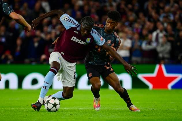 Aston Villa v Bayern Munich , Birmingham, UK - 02 Oct 2024 Kingsley Coman of Bayern Munich challenges for the ball with Amadou Onana of Aston Villa during the UEFA Champions League game between Aston Villa and Bayern Munich at Villa Park, Birmingham on 02 Oct 2024 Birmingham Villa Park Birmingham GBR Copyright: xGeorgexWass PPAUKx PPA-139835