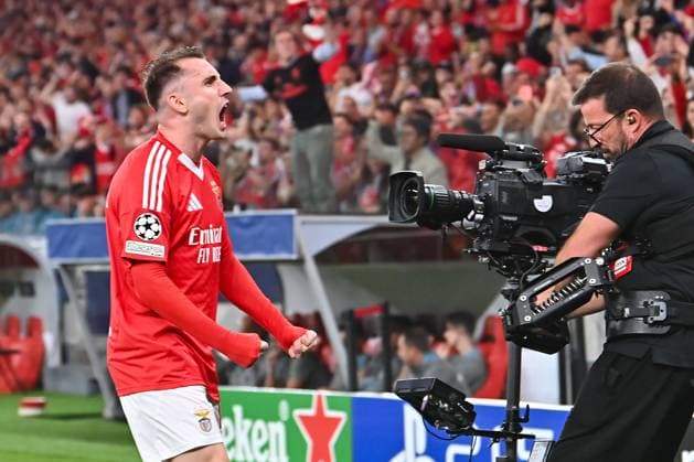 Portugal, Lisbon 2 October 2024 Uefa Champions League phase 2024 25 Matchday 2, S L Benfica Atletico de Madrid v l , Kerem Aktürkoglu S L Benfica Torjubel, Goal celebration, celebrate the goal Copyright: JoaquimxFerreira