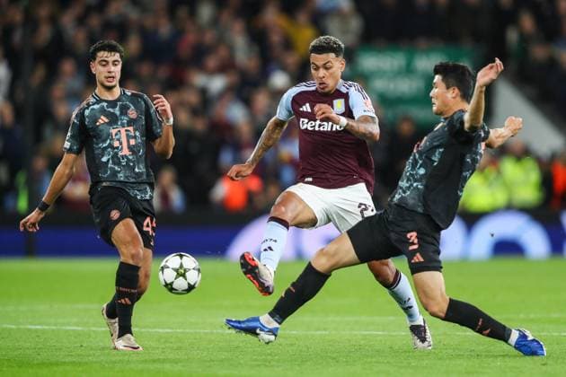 UEFA Champions League League Stage Aston Villa v Bayern Munich Morgan Rogers of Aston Villa and Kim Min-Jae of Bayern Munich battle for the ball during the UEFA Champions League League Stage match Aston Villa vs Bayern Munich at Villa Park, Birmingham, United Kingdom, 2nd October 2024 (Photo by Gareth Evans News Images) Birmingham Villa Park West Midlands United Kingdom Copyright: xGarethxEvans NewsxImagesx