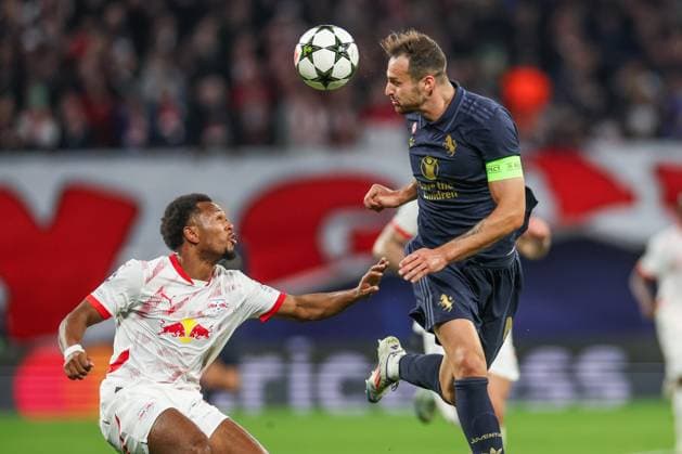 02 10 2024, Football, Season 2024 2025, Champions League, Matchday 2, RB Leipzig Juventus Turin, v l Lois Openda RB Leipzig , Federico Gatti Juventus Turin Leipzig RB Arena Saxony Germany xRHR PHOTO TRx Copyright: TimxRehbein RHR-FOTOx RHR-FOTO TR