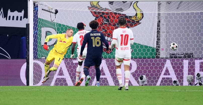 RB Leipzig Juventus Turin Champions League Leipzig, 02 10 2024, Red Bull Arena, Football, UEFA Champions League, Matchday 2 , RB Leipzig vs Juventus Turin , In the picture Goal for Juventus Turin Dusan Vlahovic 9, JUVE scores to 1 1 , For editorial use only Only editorial use , UEFA regulations prohibit any use of photographs as image sequences and or quasi video ,