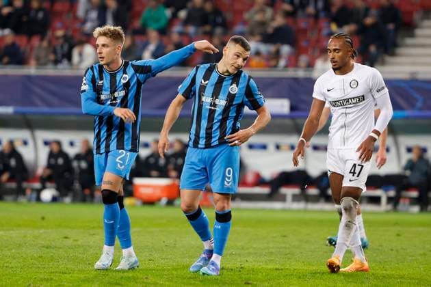 Sturm Graz v Club Brugge - UEFA Champions League KLAGENFURT, AUSTRIA - OCTOBER 02 : Skoras Michal forward of Club Brugge, Jutgla Ferran forward of Club Brugge and Aiwu Emanuel defender of Sturm Graz pictured during the UEFA Champions League phase matchday 2 match between Sturm Graz and Club Brugge at the Worthersee Stadion on October 2, 2024 in Klagenfurt, Austria, 02 10 2024 Klagenfurt Austria  Copyright: xJanxDexMeuleneirx