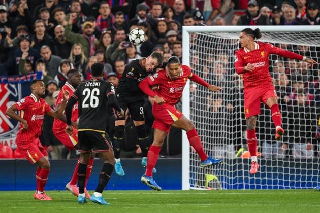 UEFA Champions League - League Stage Liverpool v Bologna Virgil van Dijk of Liverpool heads the ball during the UEFA Champions League - League Stage match Liverpool vs Bologna at Anfield, Liverpool, United Kingdom, 2nd October 2024 (Photo by Craig Thomas News Images) Liverpool Anfield Merseyside United Kingdom Copyright: xCraigxThomas NewsxImagesx