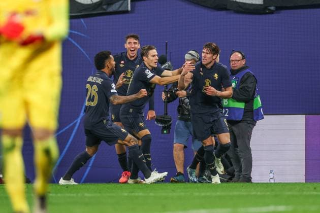 02 10 2024, Football, Season 2024 2025, Champions League, Matchday 2, RB Leipzig Juventus Turin, Dusan Vlahovic Juventus Turin celebrates after his goal to make it 2 - 2 Leipzig RB Arena Saxony Germany xRHR PHOTO TRx Copyright: TimxRehbein RHR-FOTOx RHR-FOTO TR