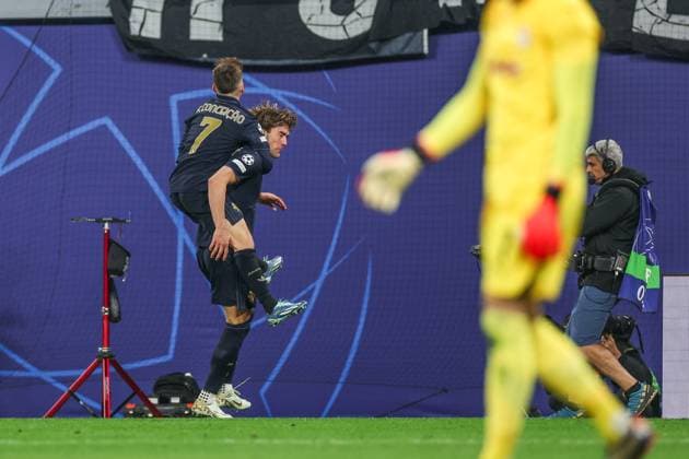 02 10 2024, Football, Season 2024 2025, Champions League, Matchday 2, RB Leipzig Juventus Turin, Dusan Vlahovic Juventus Turin celebrates after his goal to make it 2 - 2 Leipzig RB Arena Saxony Germany xRHR PHOTO TRx Copyright: TimxRehbein RHR-FOTOx RHR-FOTO TR