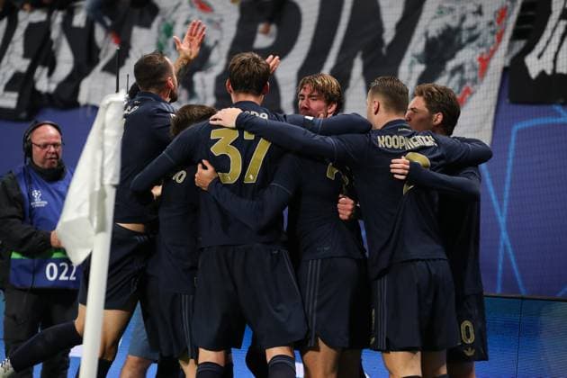 Goal celebration goal scorer Dusan Vlahovic Juventus Turin,9 scores to 1 1 Champions League league phase season 2024 2025 RB Leipzig vs Juventus Turin at the Red Bull Arena in Leipzig action,football,Germany,man,men,02 10 2024