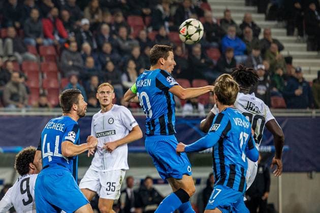 SOCCER - UEFA CL, Sturm vs Brugge KLAGENFURT,AUSTRIA,02.OCT.24 - SOCCER - UEFA Champions League, SK Sturm Graz vs Club Brugge. Image shows Erencan Yardimici (Sturm), Brandon Mechele (Bruegge), Niklas Geyrhofer (Sturm), Hans Vanaken (Bruegge), Seedyahmed Jatta (Sturm) and Romeo Vermant (Bruegge).  GEPAxpictures xMatthiasxTrinkl
