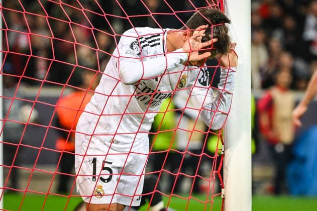 Sport Bilder des Tages October 2, 2024, Villeneuve-D ascq, France, France: Arda GULER of Real Madrid looks dejected during the UEFA Champions League, League Phase MD2 match between Lille OSC (LOSC) and Real Madrid at Pierre Mauroy Stadium on October 02, 2024 in Villeneuve-d Ascq near Lille, France. Villeneuve-D ascq France - ZUMAm308 20241002_zsp_m308_014 Copyright: xMatthieuxMirvillex