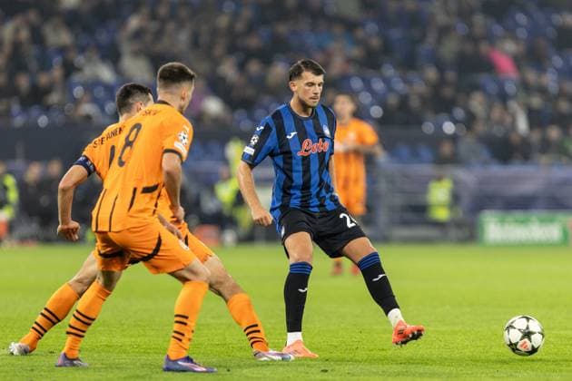 UEFA Champions League Shakhtar Atalanta 02 10 2024 Lazar Samardzic Atalanta, 24 UEFA Champions League Shakhtar Atalanta Arena AufSchalke, Gelsenkirchen 02 10 2024 Copyright: xBEAUTIFULxSPORTS Buriakovx