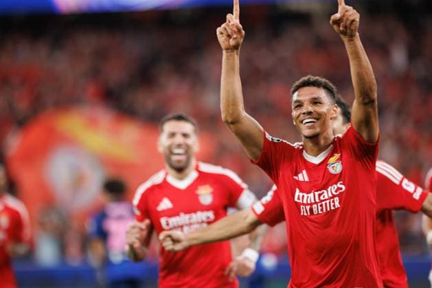 Alexander Bah seen celebrating after scoring goal during UEFA Champions League game between teams of SL Benfica and Atletico de Madrid (Maciej Rogowski) Lisboa Estadio Da Luz Portugal Copyright: xMaciejxRogowskix slbatleti2425-12