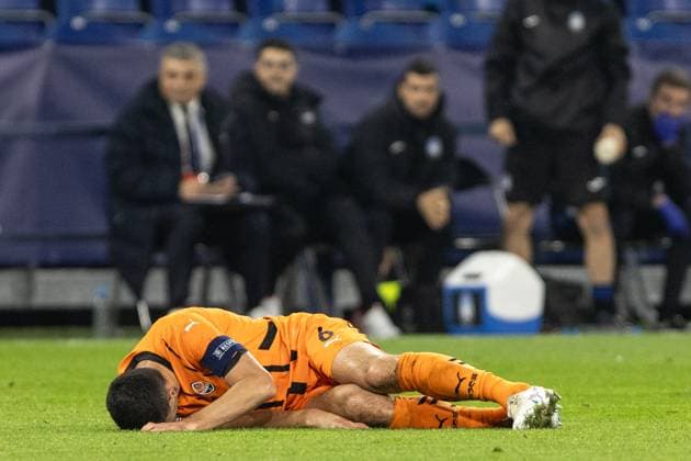 UEFA Champions League Shakhtar Atalanta 02 10 2024 Taras Stepanenko Shakhtar, 6 lies on the pitch after injury UEFA Champions League Shakhtar Atalanta Arena AufSchalke, Gelsenkirchen 02 10 2024 Copyright: xBEAUTIFULxSPORTS Buriakovx