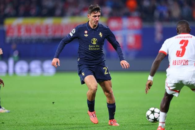 2024.10.02 Lipsk pilka nozna UEFA Liga Mistrzow sezon 2024 2025 RB Lipsk - Juventus Turyn N z Andrea Cambiaso Foto Pawel Andrachiewicz PressFocus 2024.10.02 Leipzig Football - UEFA Champions League season 2024 2025 RB Leipzig - Juventus Torino Andrea Cambiaso Credit: Pawel Andrachiewicz PressFocus NEWSPIX.PL --- Newspix.pl POLAND OUT!  20241002_PF_PA075