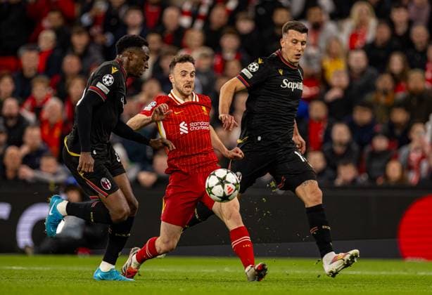 Football - UEFA Champions League - League Phase - Liverpool FC v Bologna FC 1909 LIVERPOOL, ENGLAND - Wednesday, October 2, 2024: Liverpool s Diogo Jota during the UEFA Champions League game between Liverpool FC and Bologna FC 1909 at Anfield. (Photo by David Rawcliffe Propaganda) LIVERPOOL Anfield MERSEYSIDE ENGLAND  Copyright: xDavidxRawcliffex P2024-10-02-Liverpool_Bologna-58