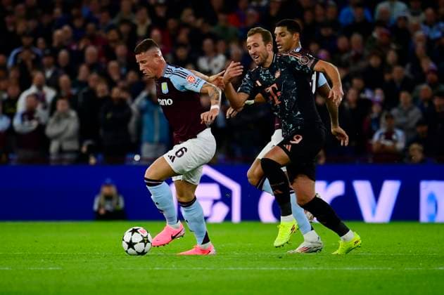Aston Villa v Bayern Munich , Birmingham, UK - 02 Oct 2024 Joshua Kimmich of Bayern Munich challenges for the ball with Harry Kane of Bayern Munich during the UEFA Champions League game between Aston Villa and Bayern Munich at Villa Park, Birmingham on 02 Oct 2024 Birmingham Villa Park Birmingham GBR Copyright: xGeorgexWass PPAUKx PPA-139907