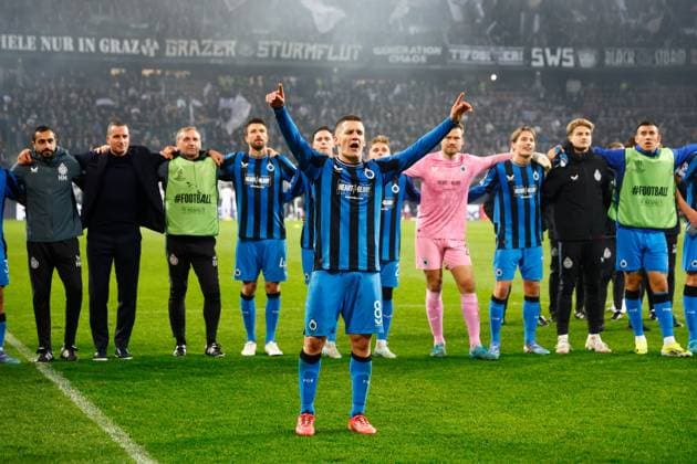 Sturm Graz v Club Brugge - UEFA Champions League KLAGENFURT, AUSTRIA - OCTOBER 02 : Tzolis Christos forward of Club Brugge and team mates celebrate the win pictured during the UEFA Champions League phase matchday 2 match between Sturm Graz and Club Brugge at the Worthersee Stadion on October 2, 2024 in Klagenfurt, Austria, 02 10 2024 Klagenfurt Austria  Copyright: xJanxDexMeuleneirx