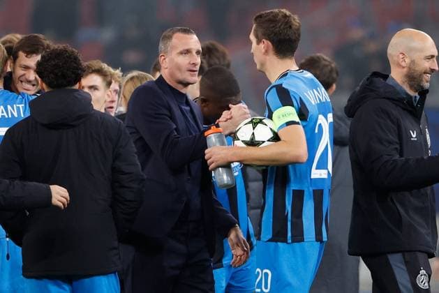 Sturm Graz v Club Brugge - UEFA Champions League KLAGENFURT, AUSTRIA - OCTOBER 02 : Hayen Nicky head coach of Club Brugge celebrates the win with Vanaken Hans midfielder of Club Brugge pictured during the UEFA Champions League phase matchday 2 match between Sturm Graz and Club Brugge at the Worthersee Stadion on October 2, 2024 in Klagenfurt, Austria, 02 10 2024 Klagenfurt Austria  Copyright: xJanxDexMeuleneirx