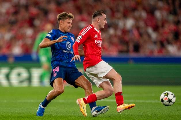 Kerem AktürkoÄülu of Benifca and Marcos Llorente of Atletico during the UEFA Champions League 2024 25 football match between SL Benfica and Atletico Madrid at Estadio da Luz in Lisbon, Portugal (Pedro Loureiro SPP) Copyright: xPedroxLoureiro SPPx spp-en-PeLo-pedroloureirobenxmad659